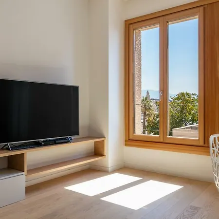 Luxury Kampanel * Σπλιτ