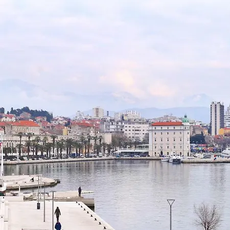 Apartment Luxury Kampanel *